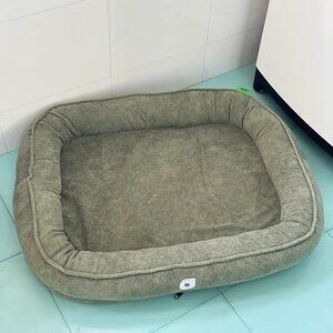 Comfy Pet Bed, Lightly Used